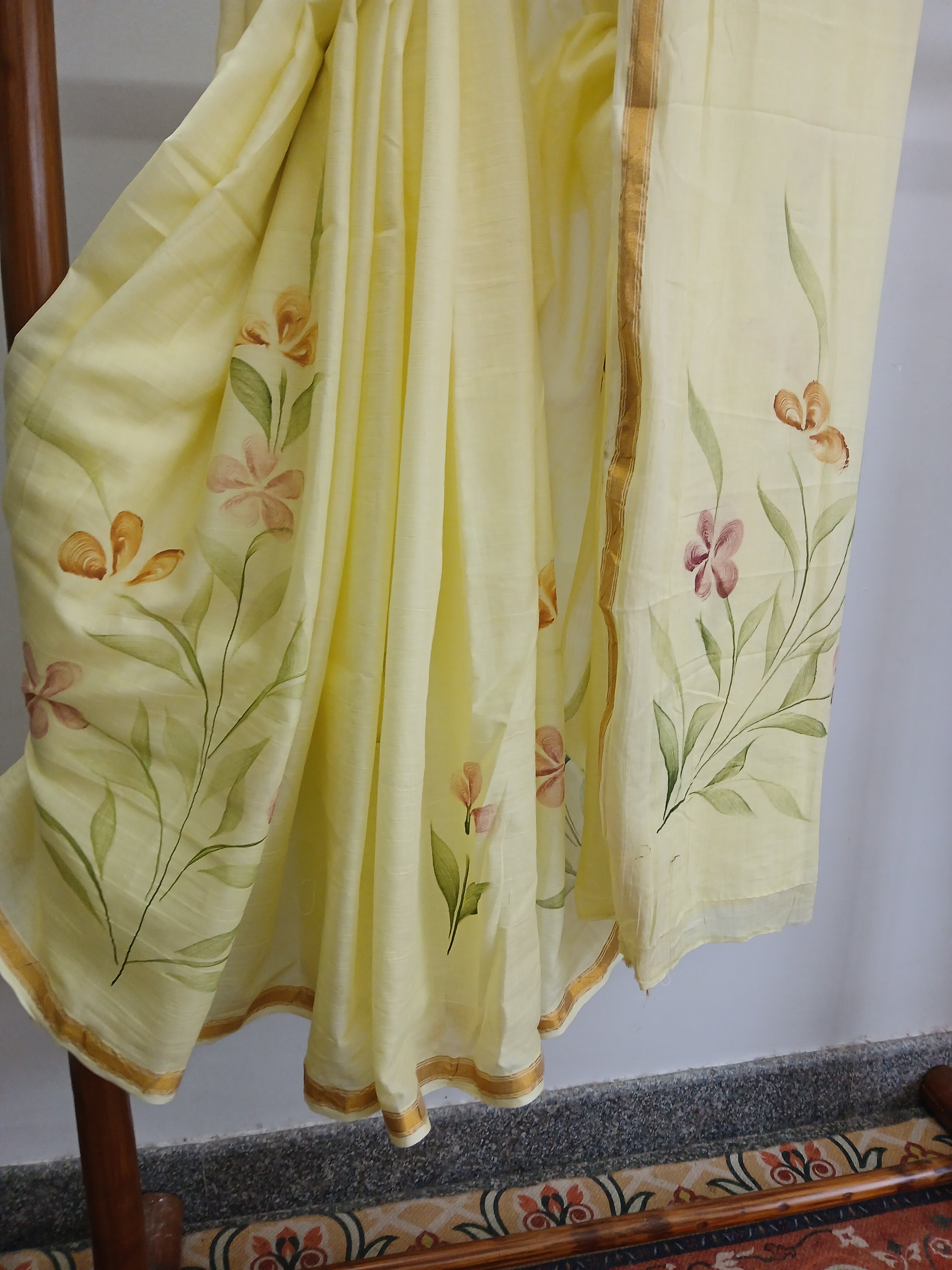 Sari en coton floral peint à la main