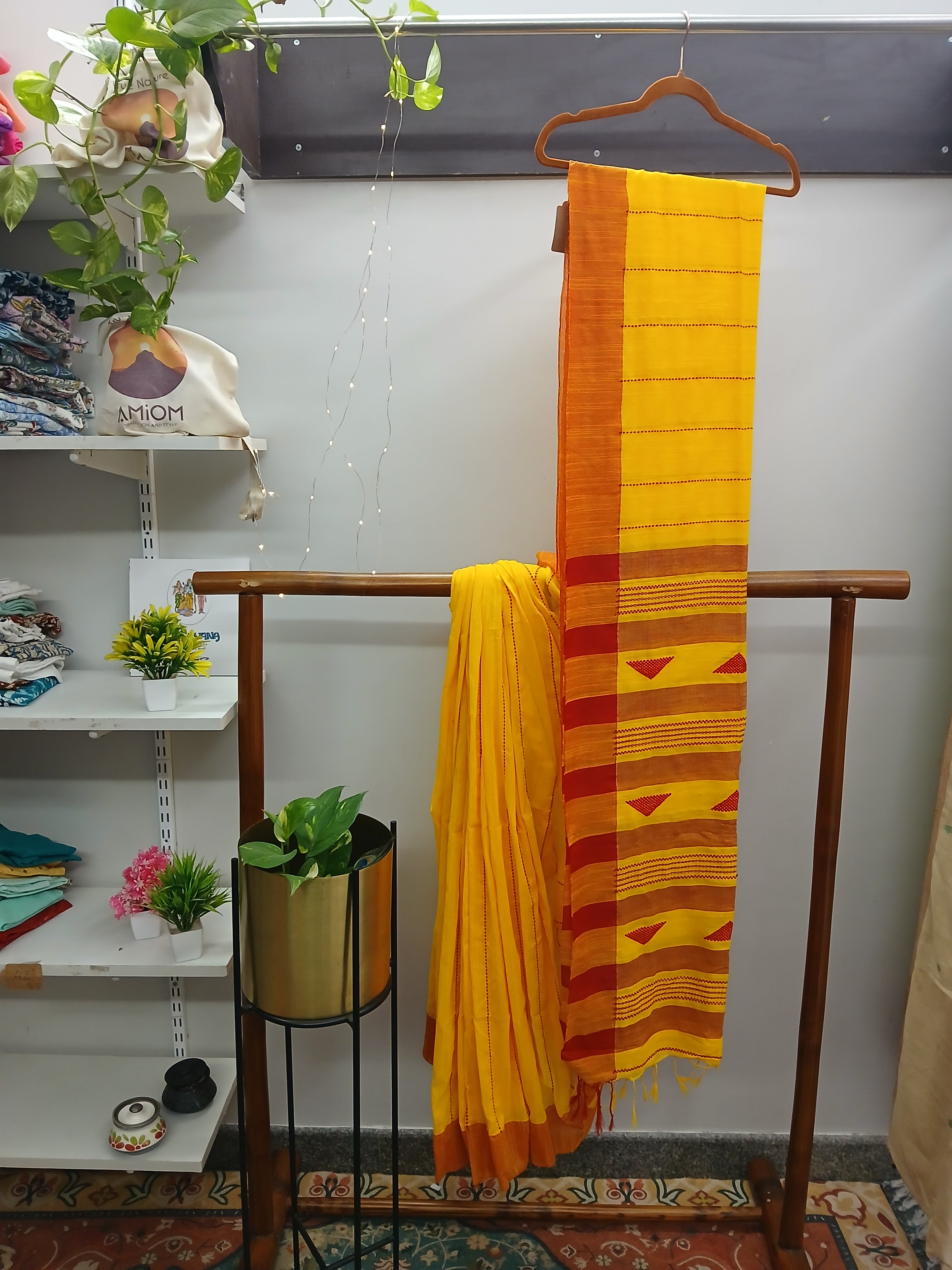 Handloom-Baumwollsari mit Kantha-Stickerei
