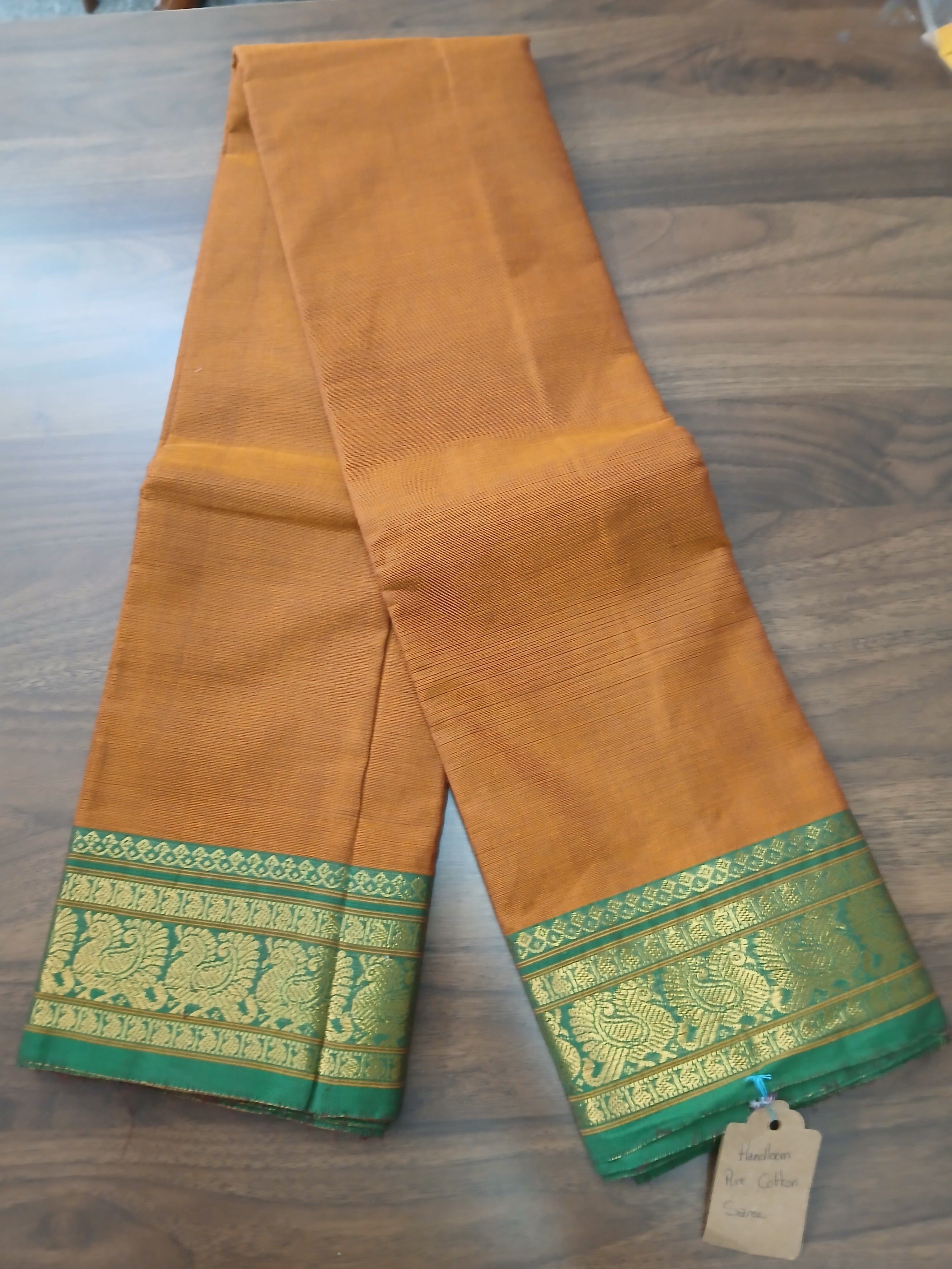 Saree Handloom mit Bordüren
